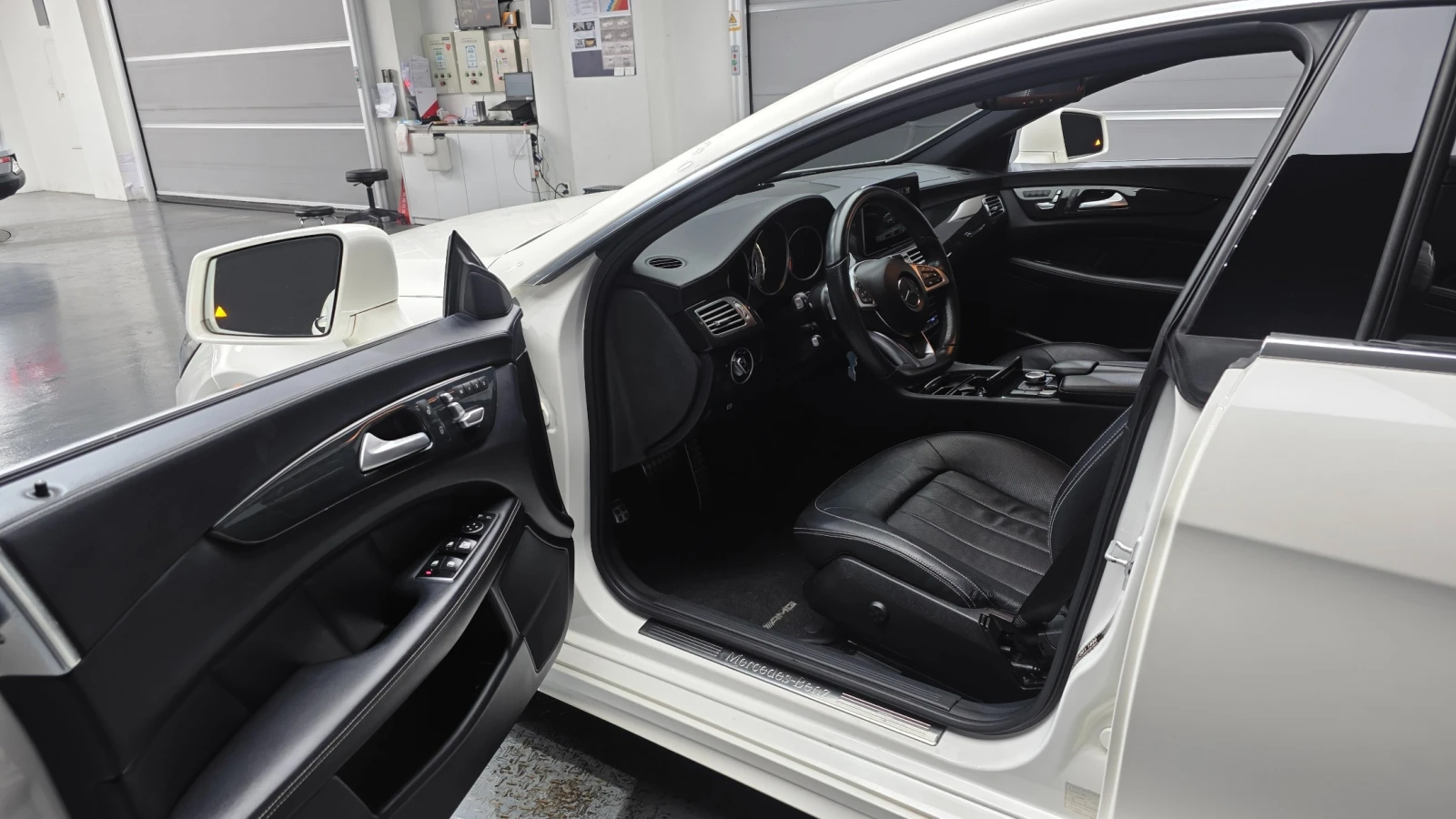Mercedes-Benz CLS 400, снимка 9 - Автомобили и джипове - 55414772