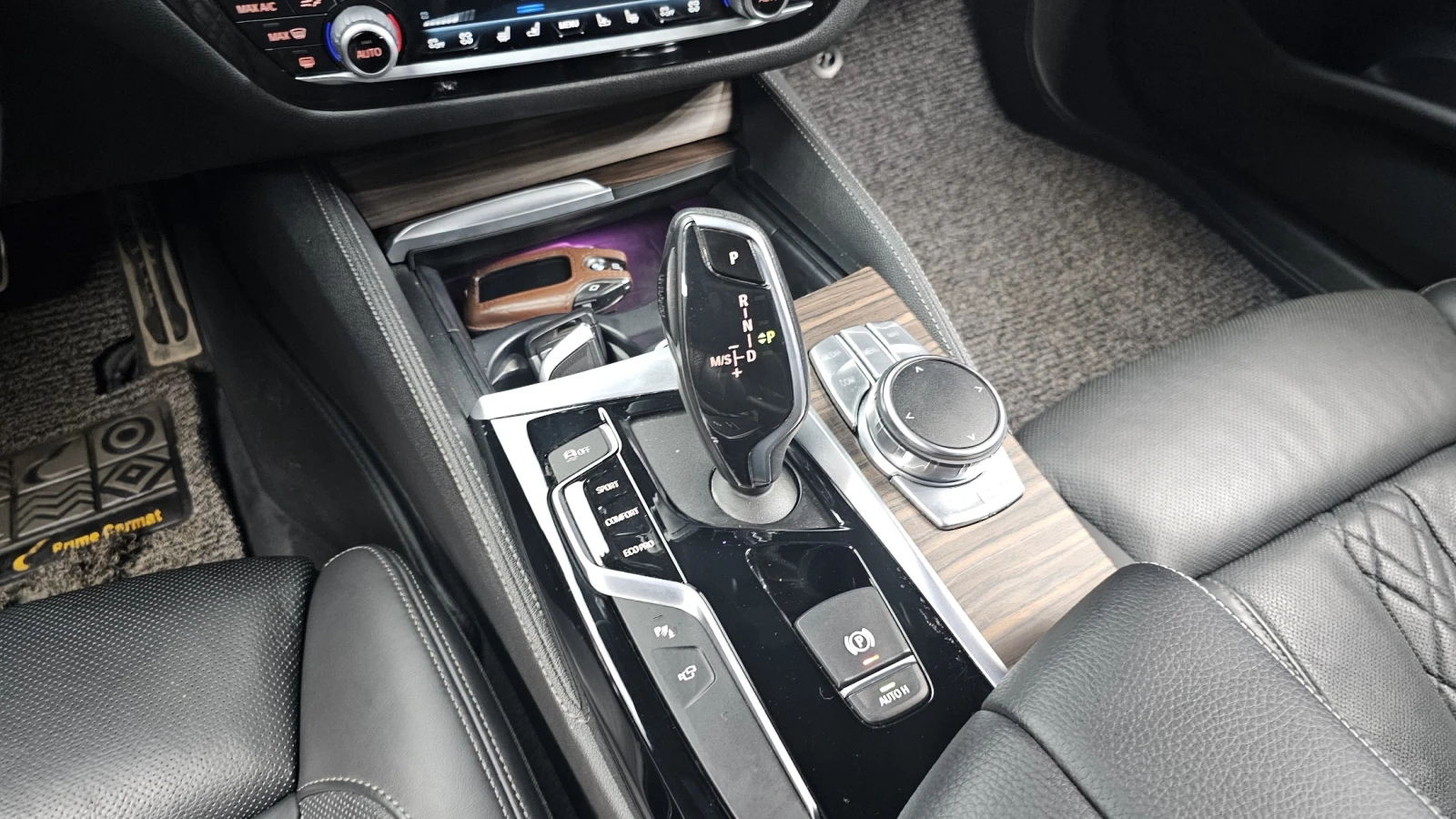 BMW 530 360* ЕЛ. БАГАЖНИК* HUD* BLIND SPOT* КРАЙНА ЦЕНА, снимка 9 - Автомобили и джипове - 55593843
