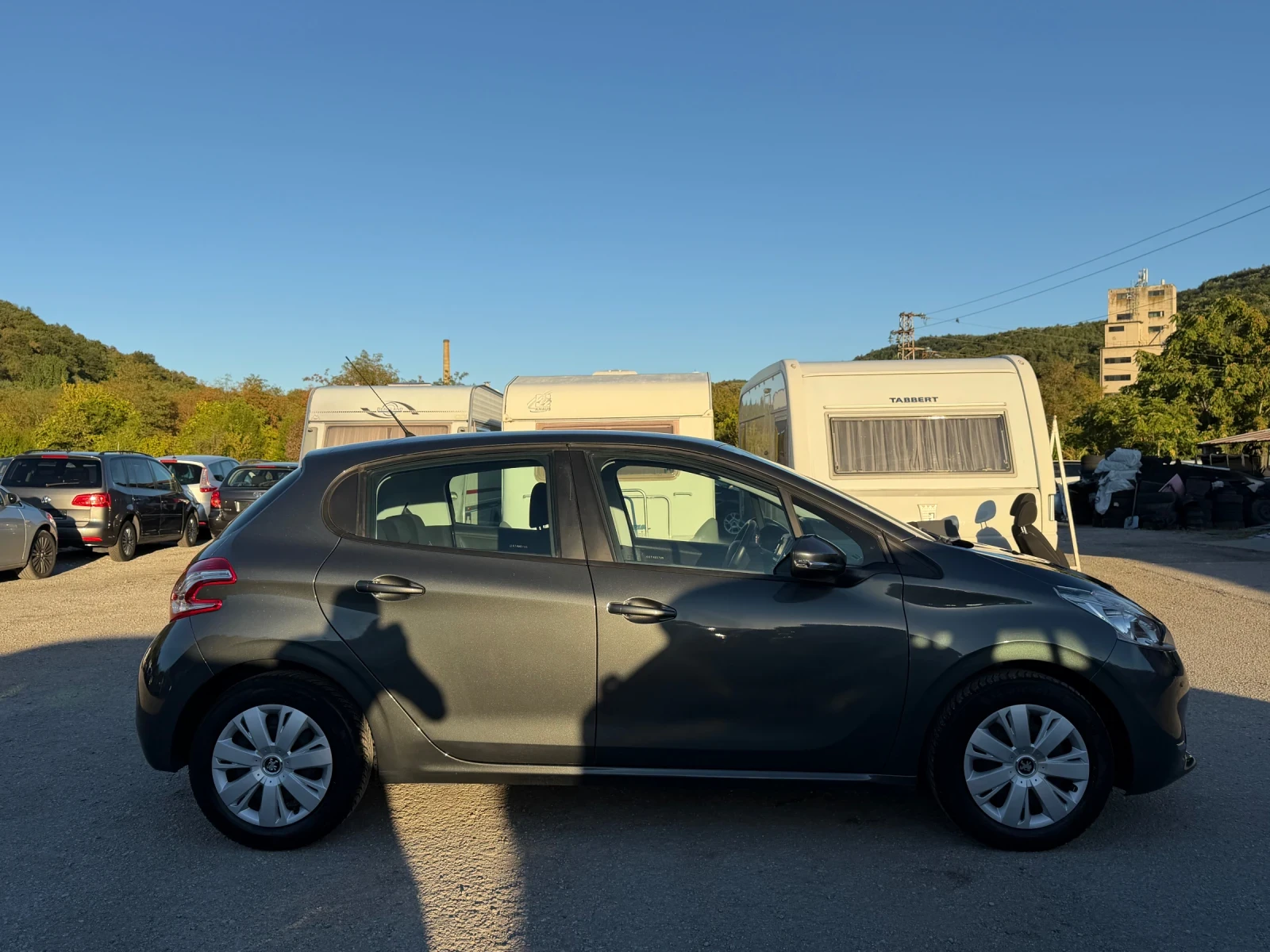 Peugeot 208 1.2i 97 000KM/НОВ ВНОС/ИТАЛИЯ/ПЕРФЕКТНА, снимка 2 - Автомобили и джипове - 55962897