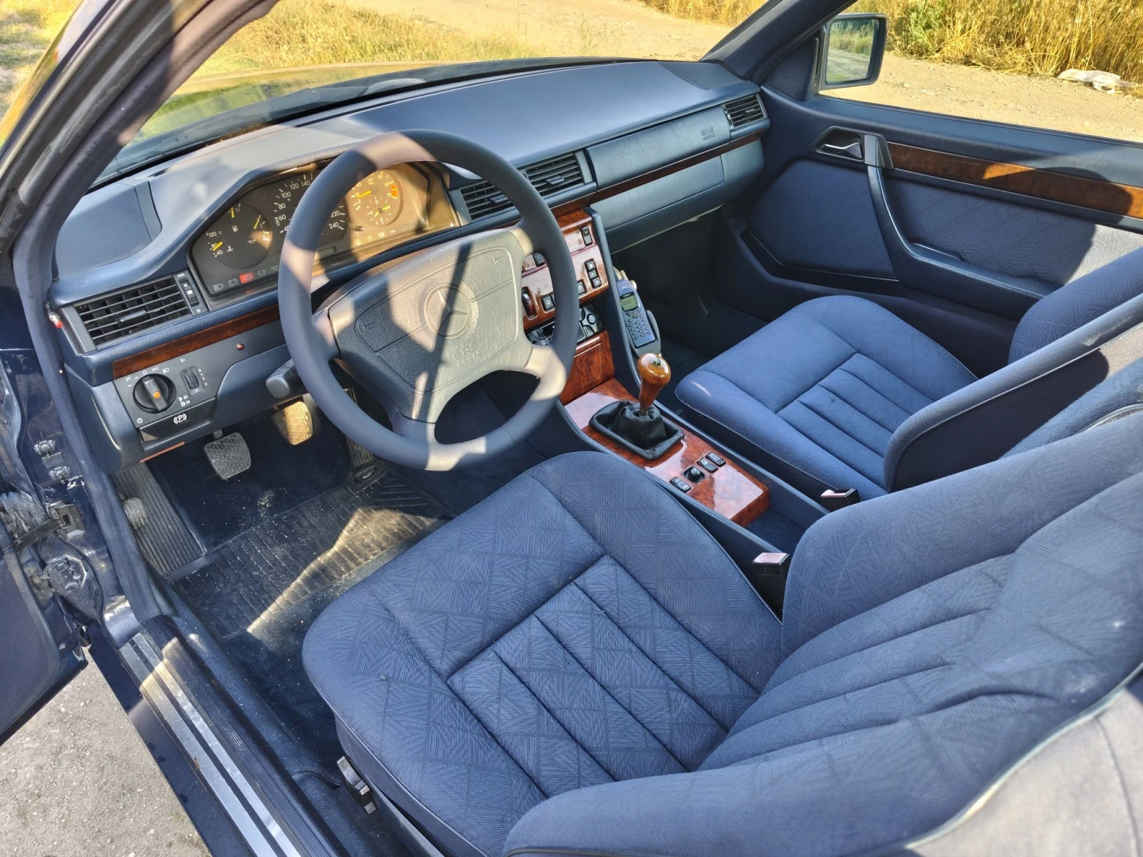 Mercedes-Benz 124 Е200, снимка 7 - Автомобили и джипове - 55993348