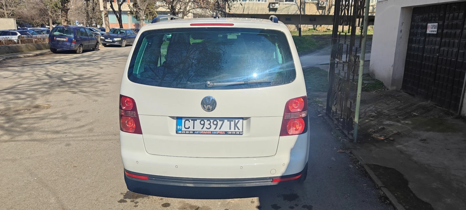 VW Touran, снимка 2 - Автомобили и джипове - 56346236