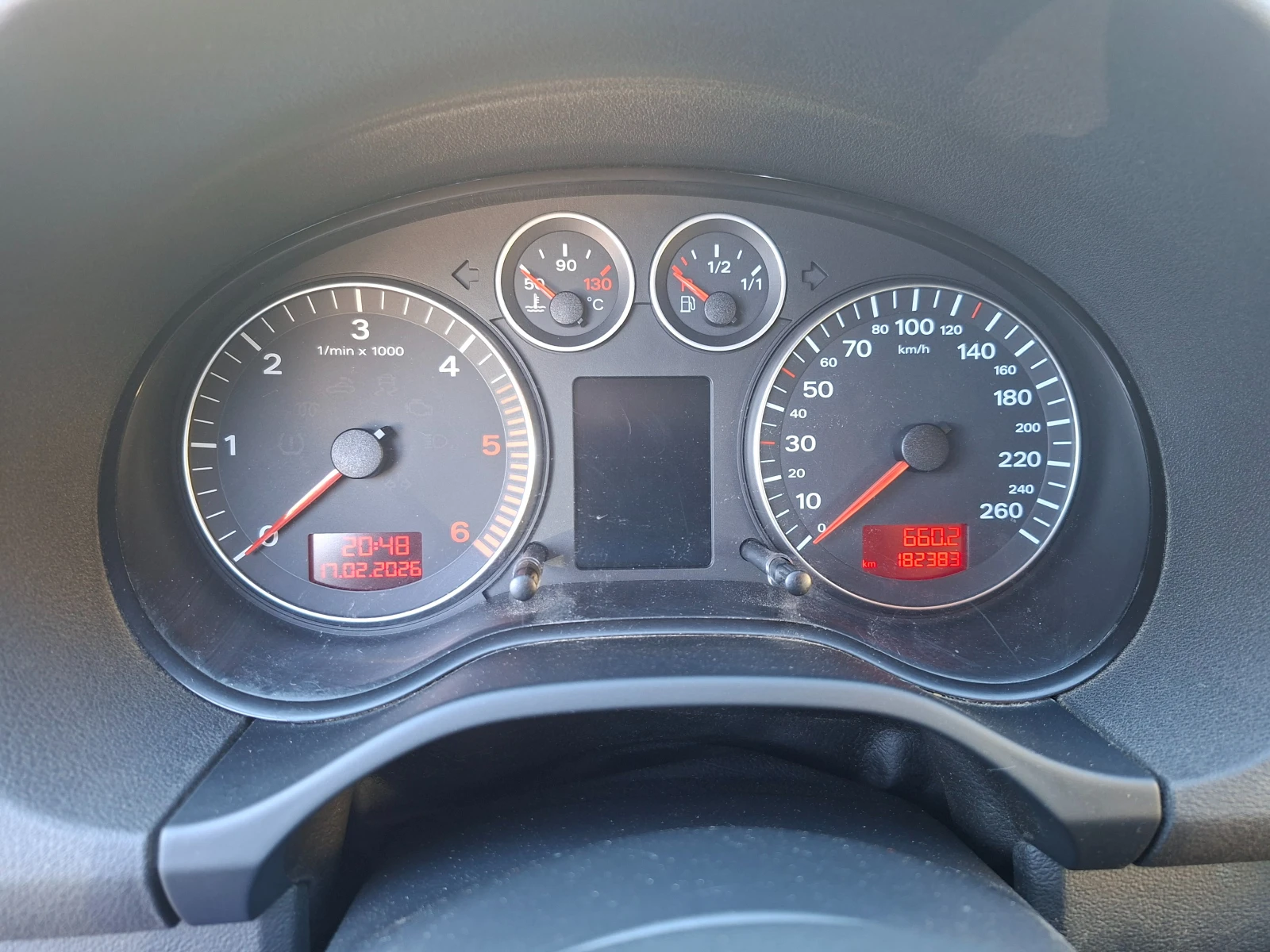 Audi A3 2.0 TDI Quatro, снимка 6 - Автомобили и джипове - 56354420