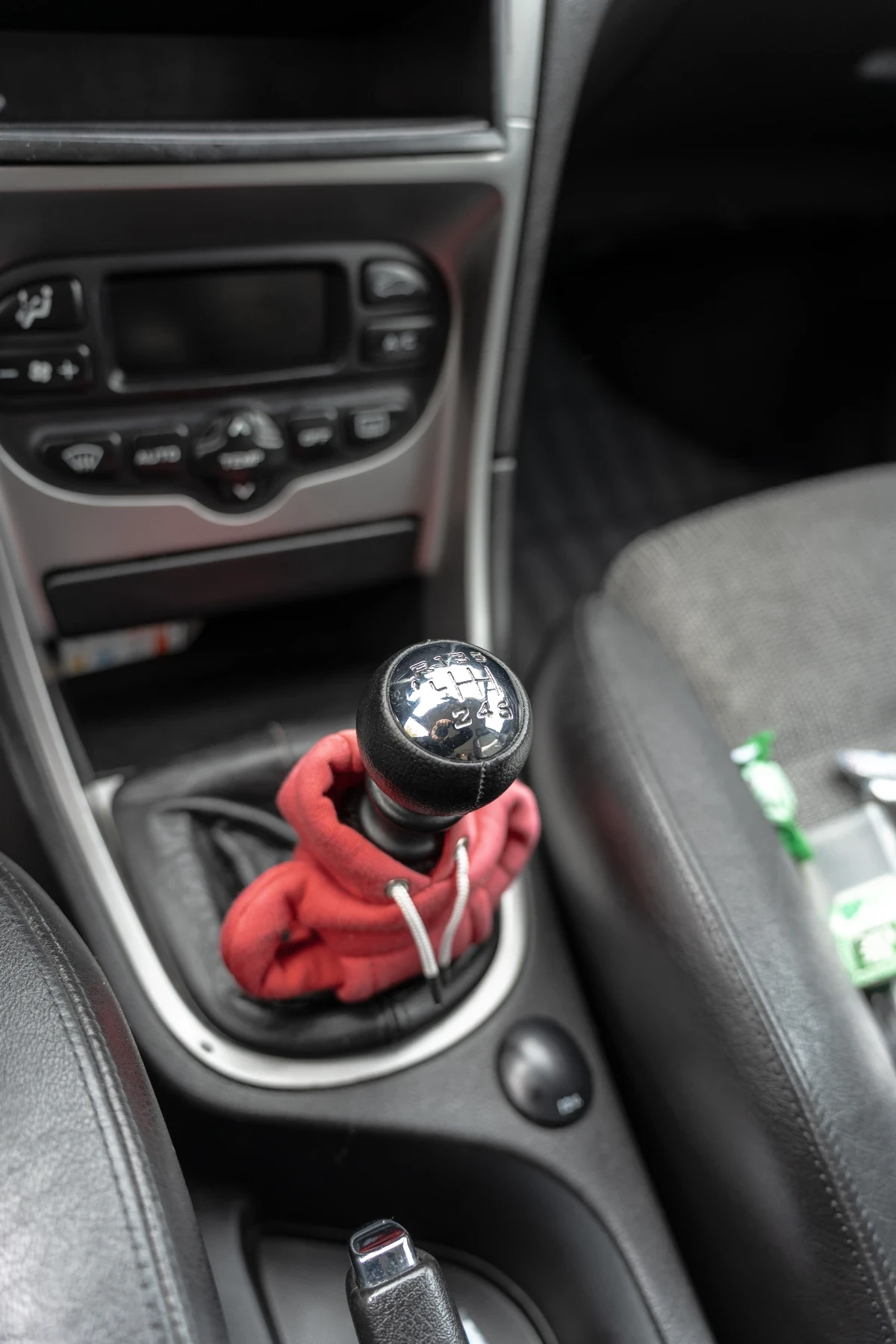 Peugeot 307, снимка 13 - Автомобили и джипове - 56554335