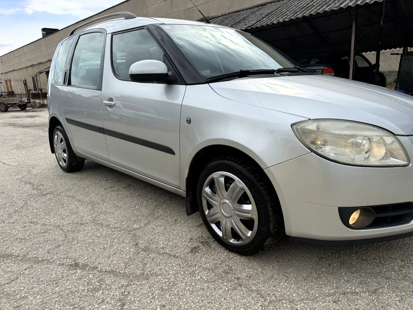 Skoda Roomster 1.2 HTP 12V 70 �.�. | Mobile.bg � ����������� 8