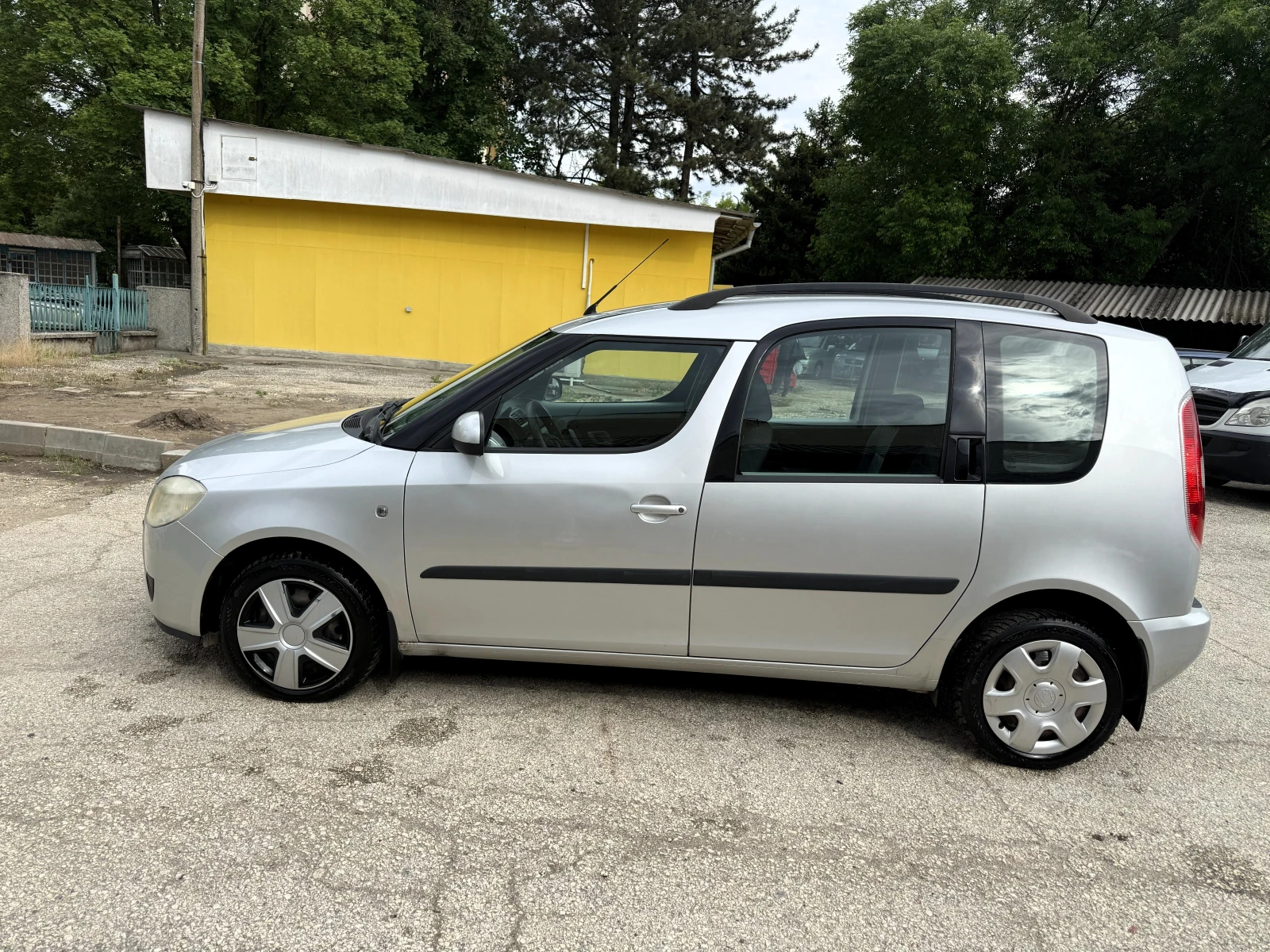 Skoda Roomster 1.2 HTP 12V 70 �.�. | Mobile.bg � ����������� 3