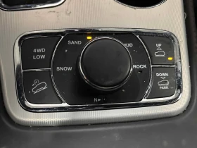 Обява за продажба на Jeep Grand cherokee 2020 SUMMIT 5.7 * БЕЗ ПЪРВОНАЧАЛНА ВНОСКА*  ~30 890 лв. - изображение 11 | Auto.bg Обява за продажба на Jeep Grand cherokee 2020 SUMMIT 5.7 * БЕЗ ПЪРВОНАЧАЛНА ВНОСКА*  ~30 890 лв. - изображение 11