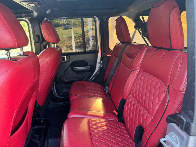 Jeep Wrangler Unlimited Sport, снимка 11 - Автомобили и джипове - 51259684