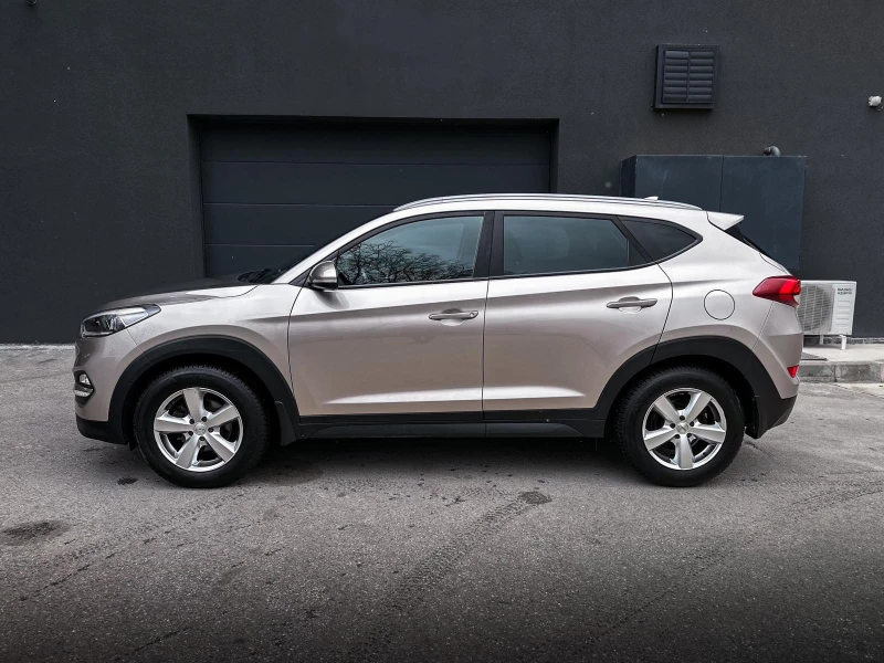 Hyundai Tucson CRDI, снимка 3 - Автомобили и джипове - 49545980