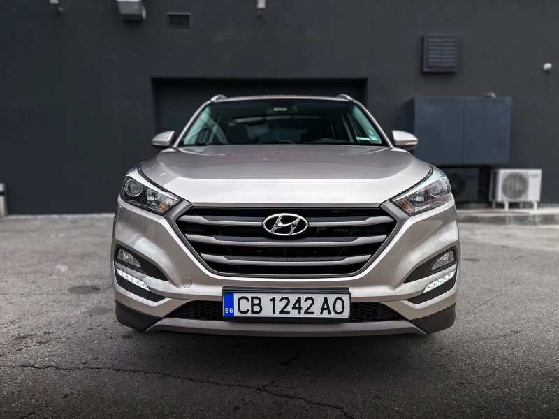 Hyundai Tucson CRDI, снимка 2 - Автомобили и джипове - 49545980