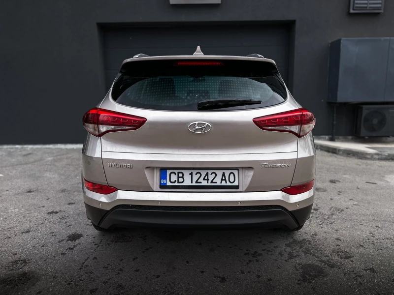 Hyundai Tucson CRDI, снимка 5 - Автомобили и джипове - 49545980