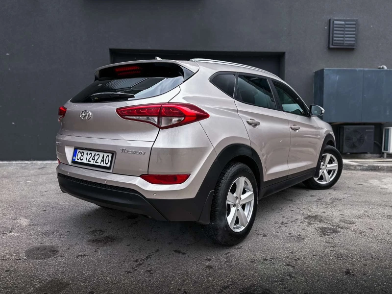 Hyundai Tucson CRDI, снимка 4 - Автомобили и джипове - 49545980