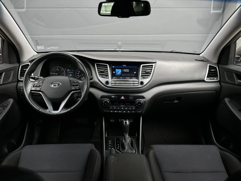 Hyundai Tucson CRDI, снимка 11 - Автомобили и джипове - 49545980