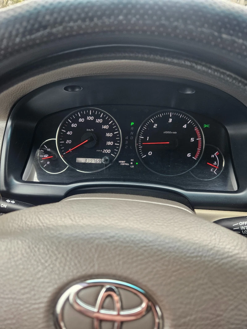 Toyota Land cruiser 120, снимка 11 - Автомобили и джипове - 52429114