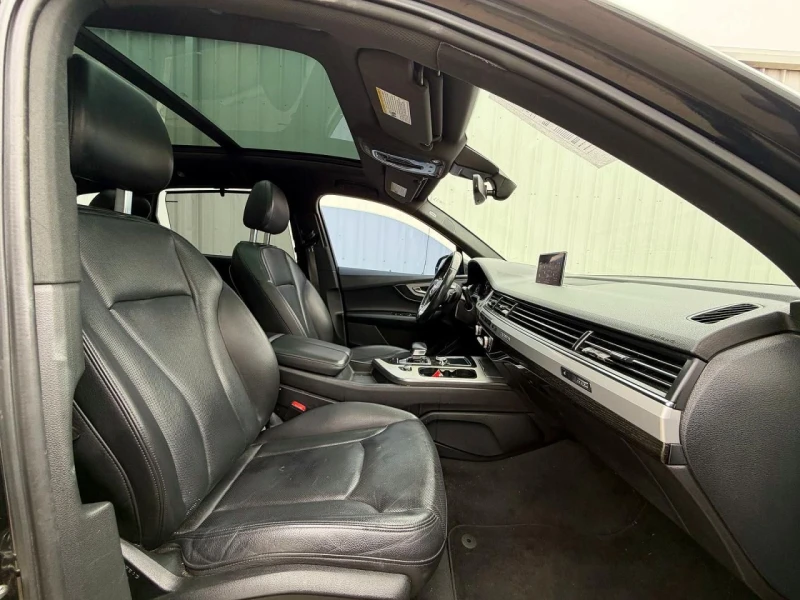 Audi Q7, снимка 5 - Автомобили и джипове - 53223333