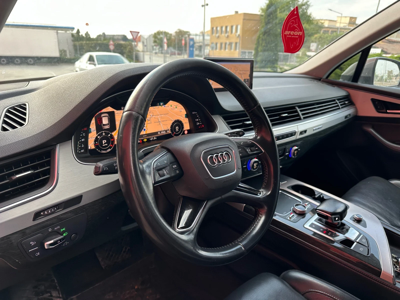 Audi Q7 * БАРТЕР* MATRIX* ОБДУХВАНЕ* Distronik* KeylessGO - изображение 10