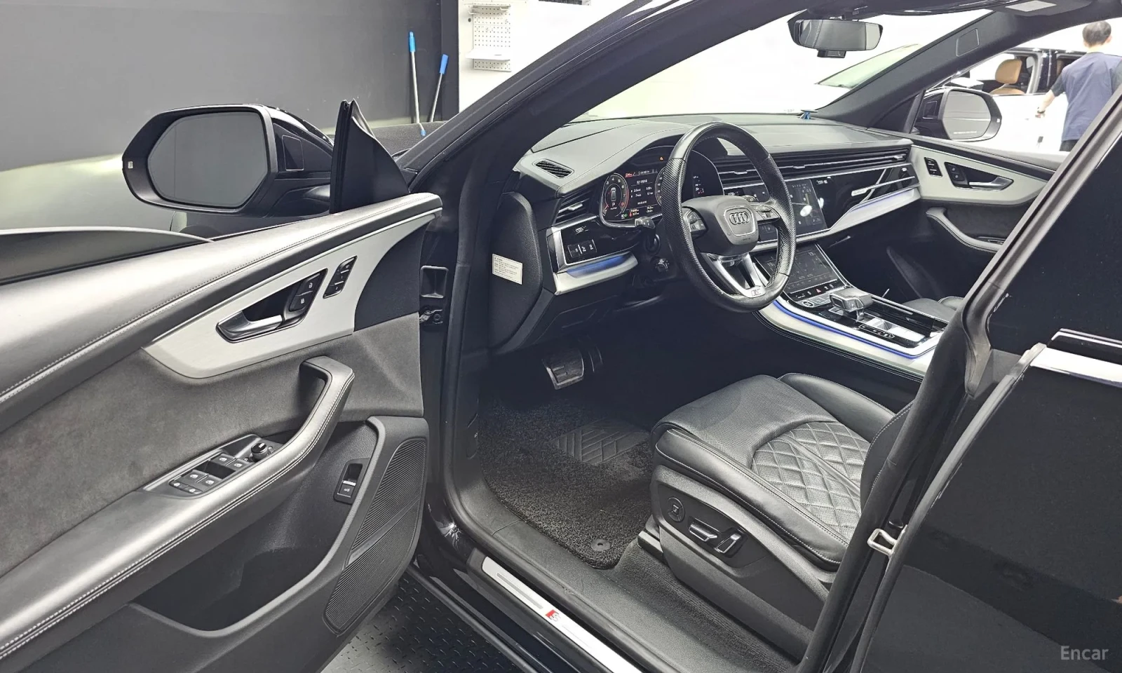 Audi Q8 HEAD UP/PANORAMA/360CAM/, снимка 10 - Автомобили и джипове - 55176696