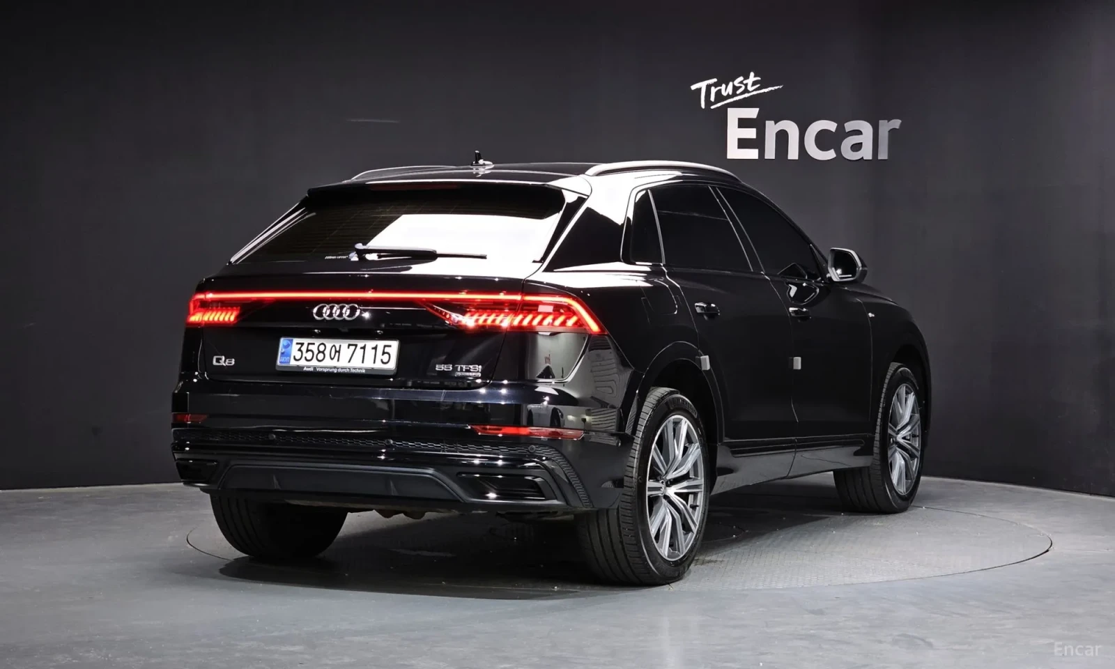Audi Q8 HEAD UP/PANORAMA/360CAM/, снимка 2 - Автомобили и джипове - 55176696