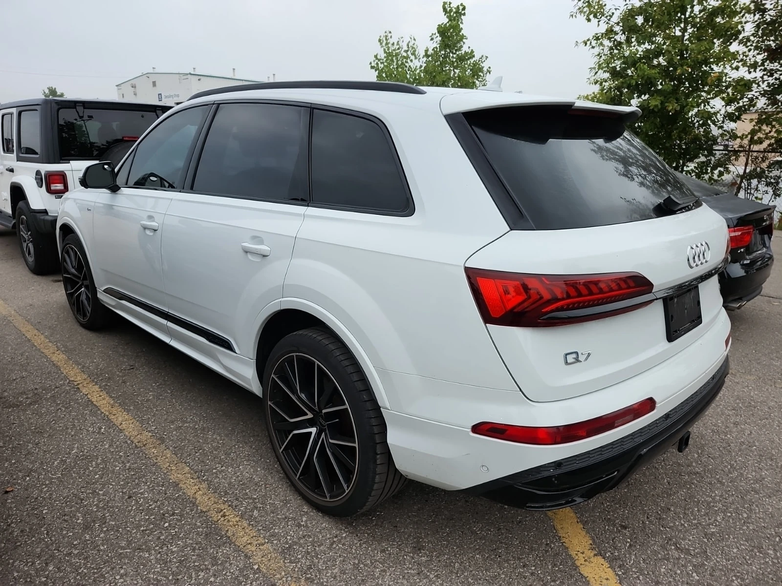 Audi Q7 * S-Line * CARFAX * Един собственик * Без инцидент, снимка 4 - Автомобили и джипове - 56125018