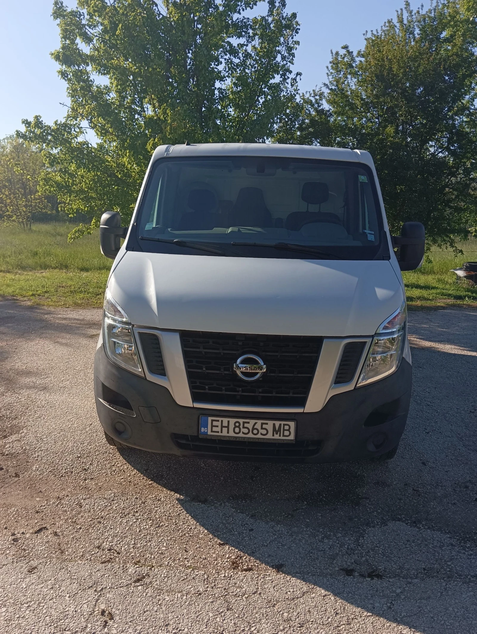 Nissan NV400 2, 3