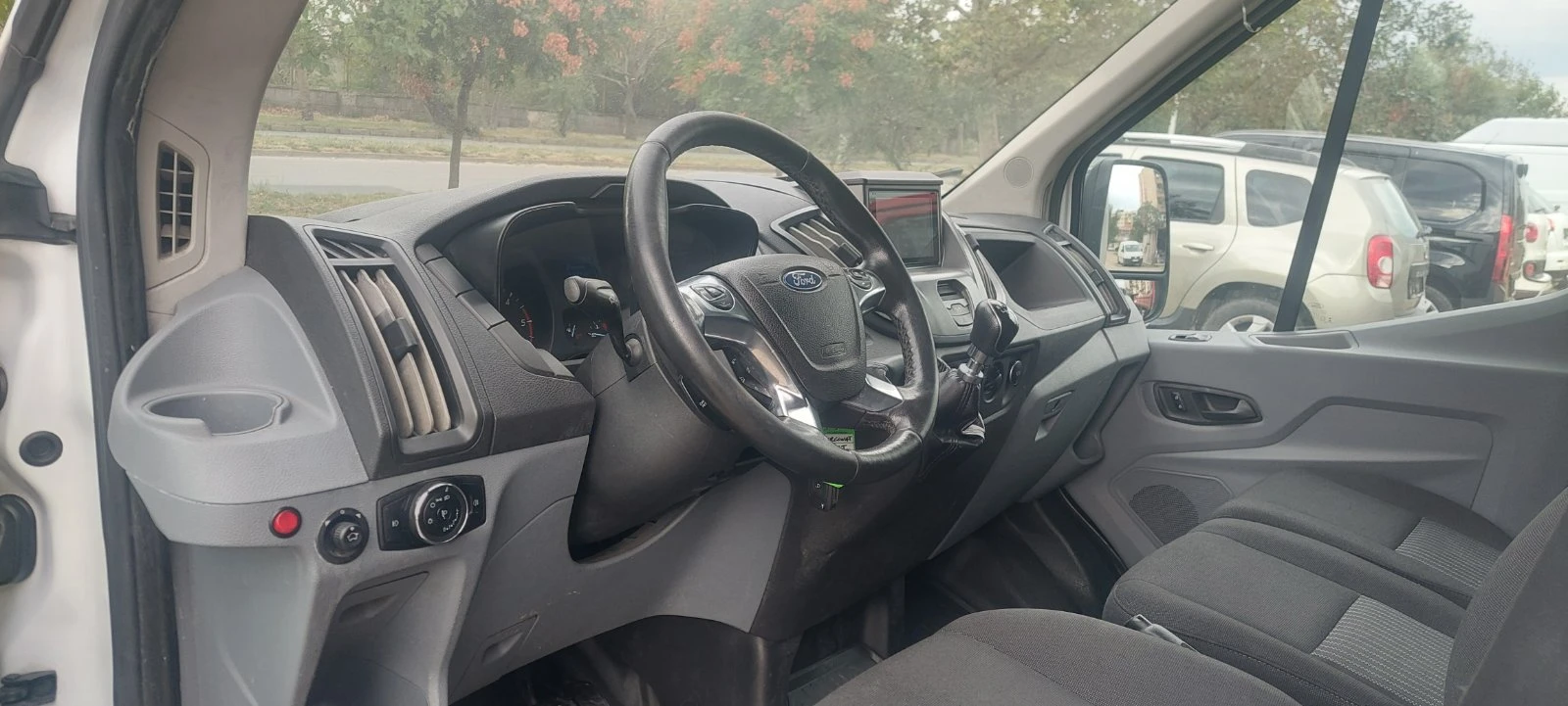 Ford Transit 2.0 tdi Б категория клима, снимка 9 - Бусове и автобуси - 56171301