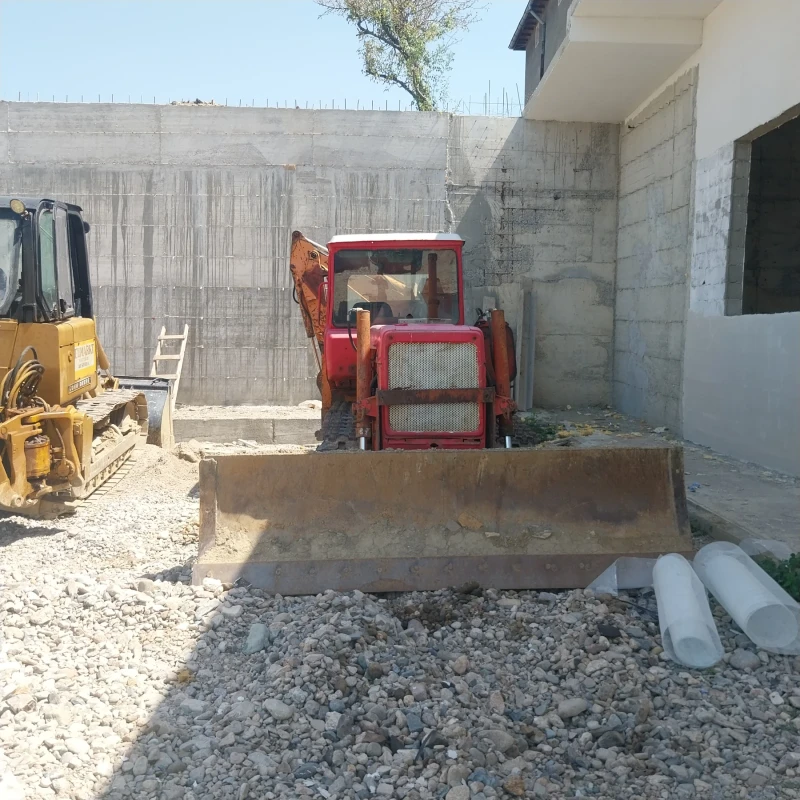 Челен товарач Друга марка Дт75, снимка 5 - Индустриална техника - 52144220