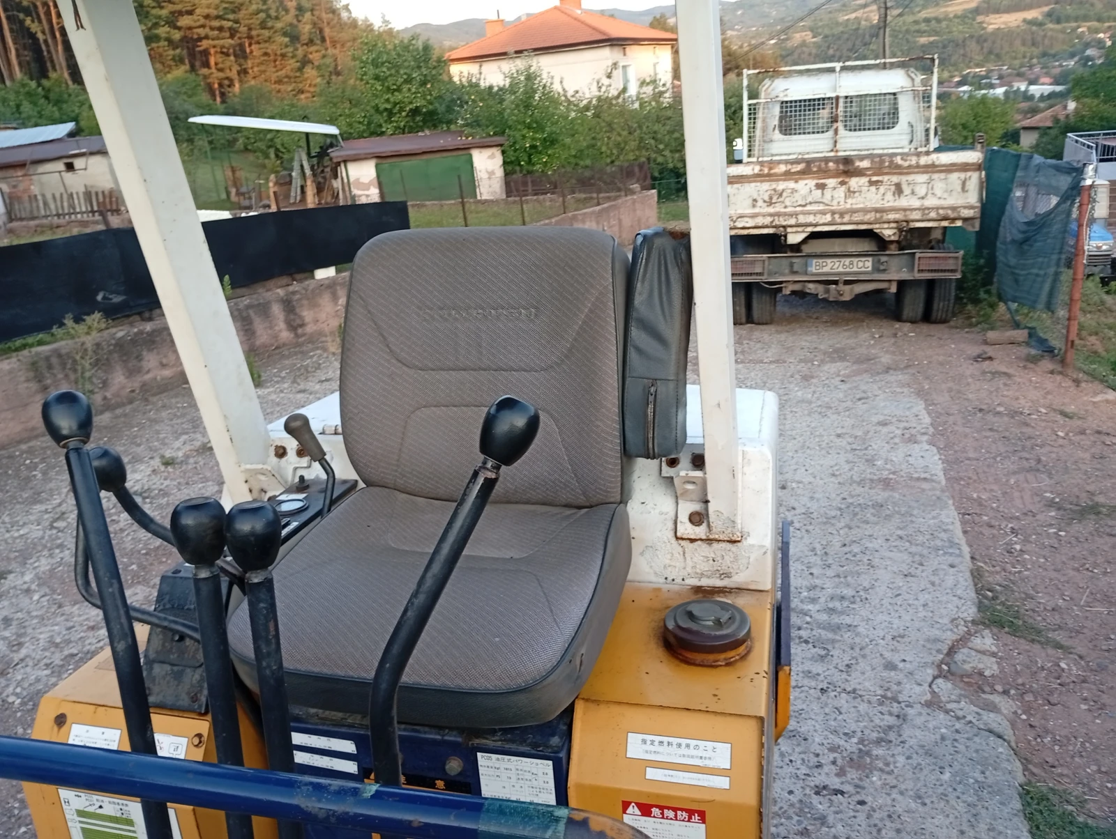 Багер Komatsu PC05, снимка 3 - Индустриална техника - 55671203