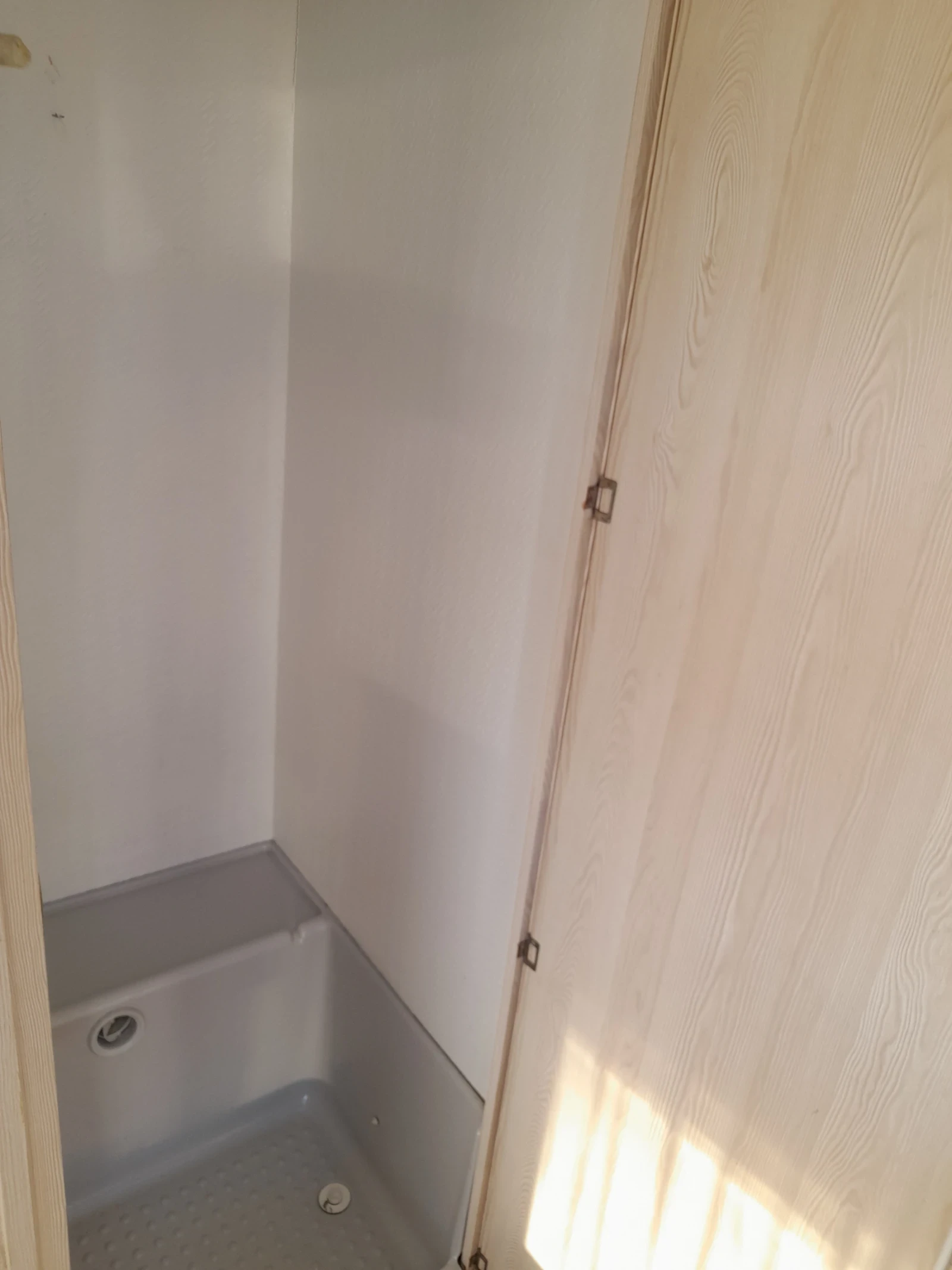Каравана Knaus LIEMERS, снимка 15 - Каравани и кемпери - 55600730