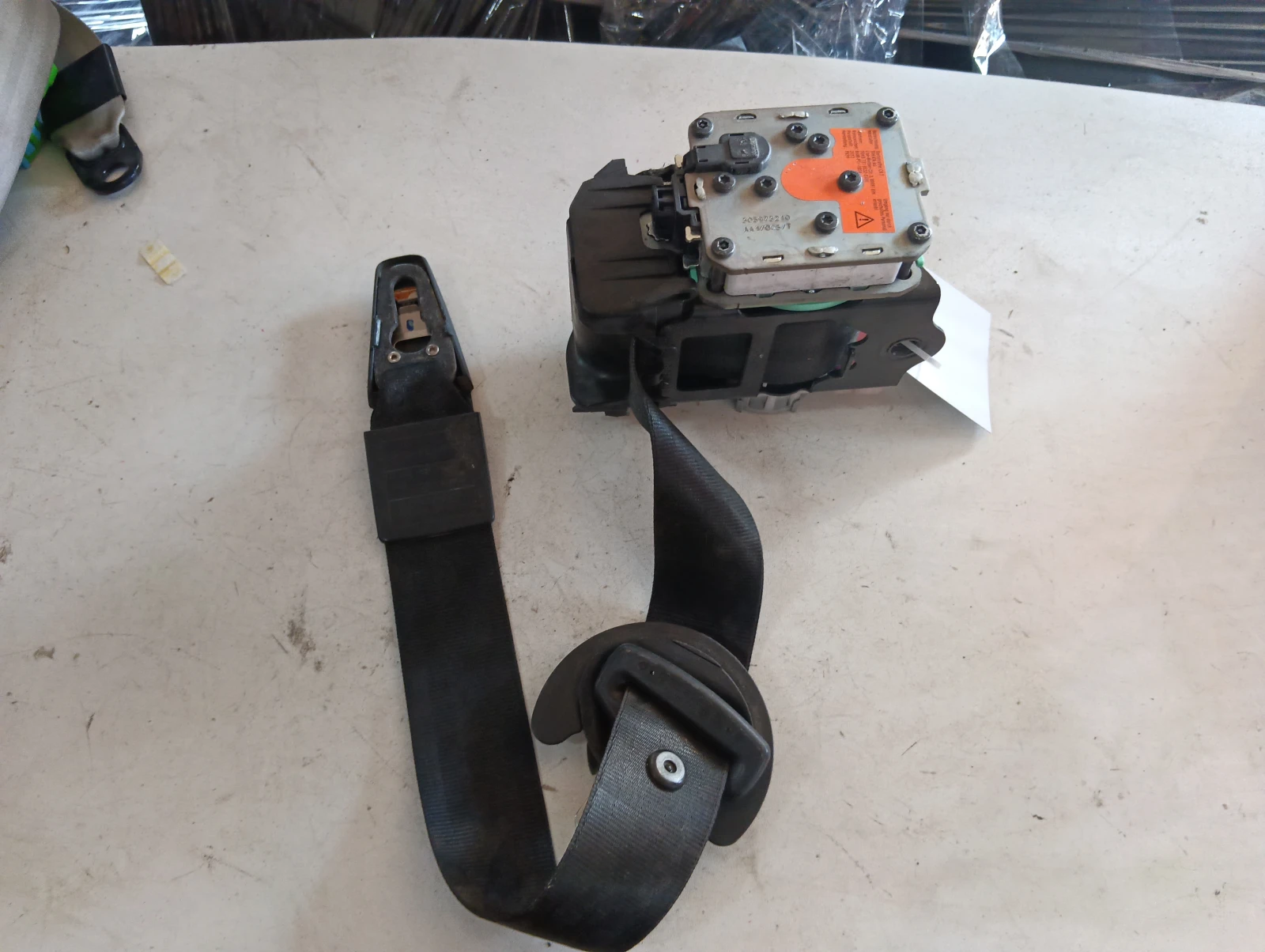 колан предпазен преден десен ЧЕРЕН 8T8857706C Audi A5