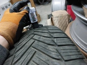 Гуми Зимни 215/55R16, снимка 4