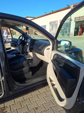 Lancia Voyager 2.8 kub. 174 k., снимка 16