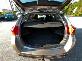 Toyota Auris 1.33i Sports Tourer, снимка 14