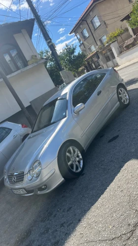 Mercedes-Benz C 180 Kompressor, снимка 2