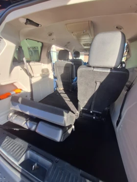 Обява за продажба на Lancia Voyager 2.8 kub. 174 k. ~18 300 лв. - изображение 9