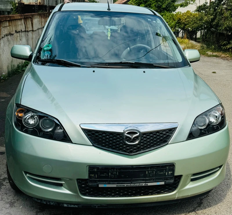 Mazda 2, снимка 2 - Автомобили и джипове - 46977476