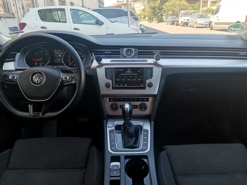 VW Passat B8 2.0TDI 150кс, снимка 14 - Автомобили и джипове - 48489955