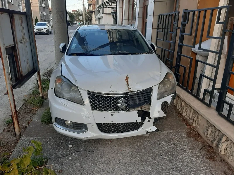 Suzuki Kizashi 2.4Sport , снимка 2 - Автомобили и джипове - 48561841