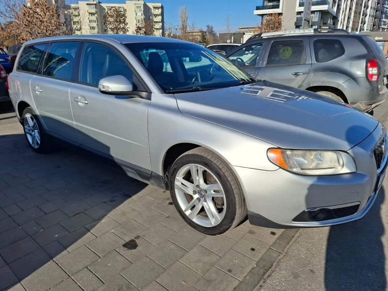 Volvo V70 2.0D 136 к.с. Navi BT Parktronic , снимка 1 - Автомобили и джипове - 48631259