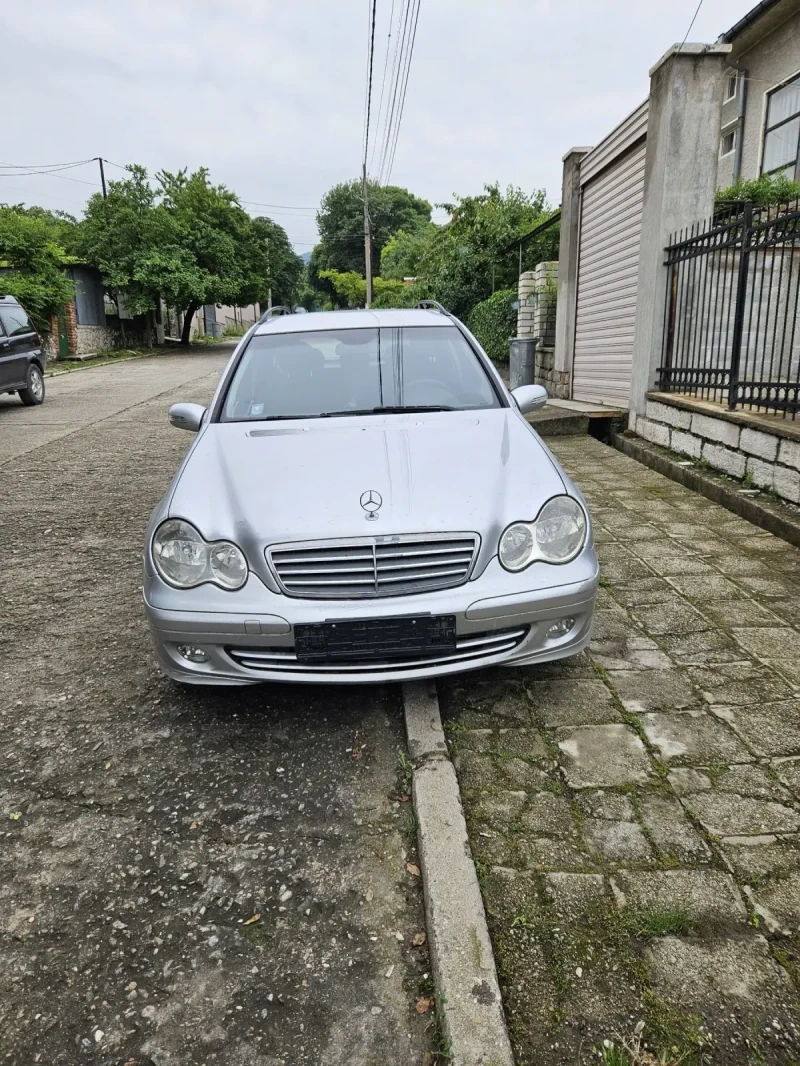 Mercedes-Benz C 220 Facelift  W203 , снимка 1 - Автомобили и джипове - 49192677