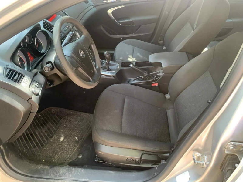 Opel Insignia, снимка 11 - Автомобили и джипове - 50732109