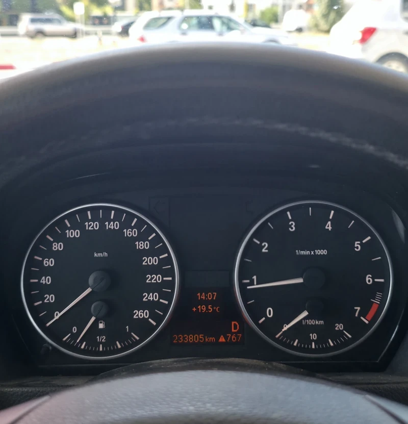 BMW 318 Газ/Бензин, снимка 15 - Автомобили и джипове - 51825141