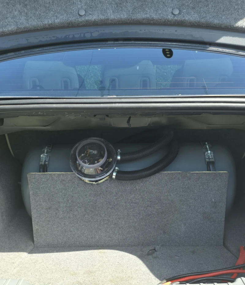 BMW 318 Газ/Бензин, снимка 16 - Автомобили и джипове - 51825141