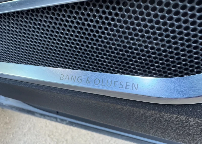 Audi RSQ3 Sportback Quattro, снимка 10 - Автомобили и джипове - 52001400