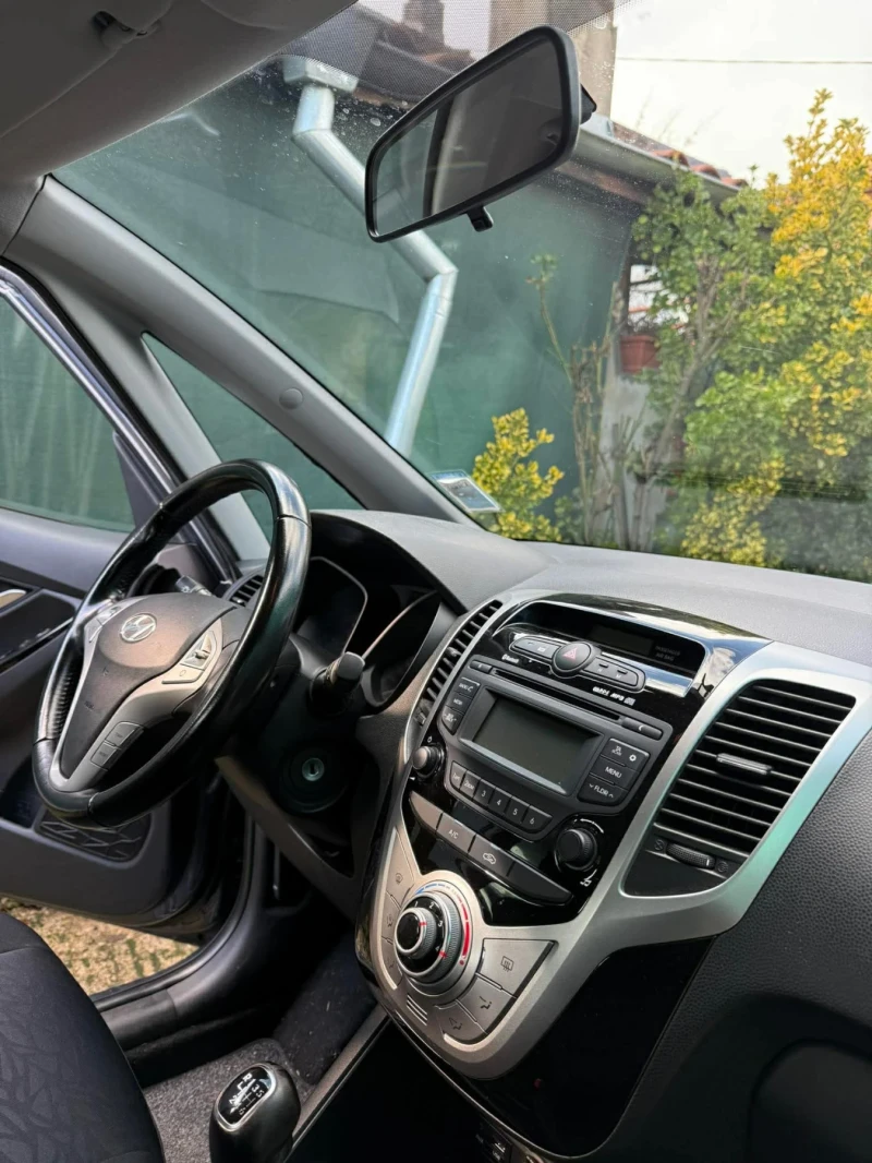 Hyundai Ix20, снимка 10 - Автомобили и джипове - 53430351