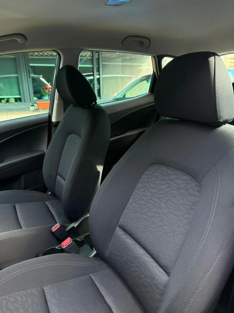 Hyundai Ix20, снимка 9 - Автомобили и джипове - 53430351