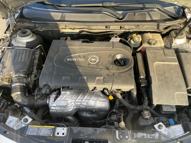 Opel Insignia 2.0 CDTI 160hp, снимка 8 - Автомобили и джипове - 53459850