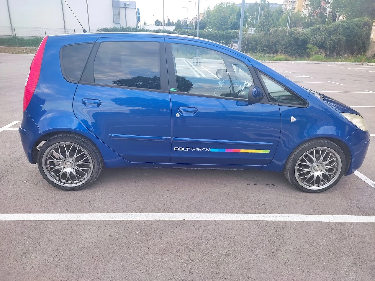 Mitsubishi Colt 1.3 - изображение 4