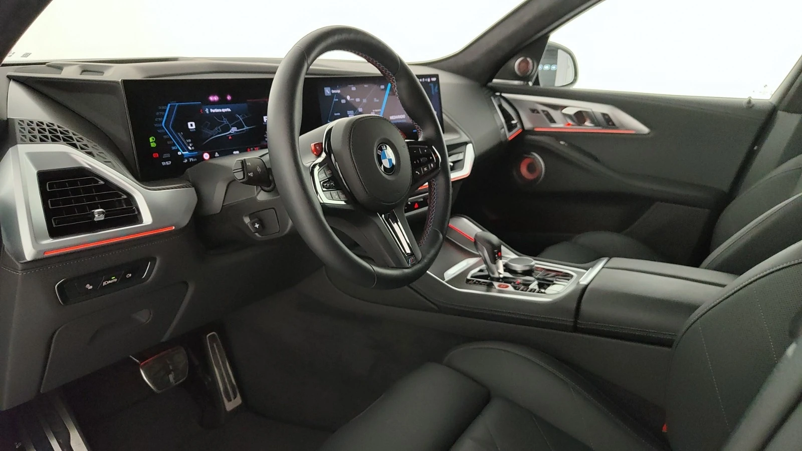 BMW XM 4.4 V8 Plug-in Hybrid xDrive - изображение 5