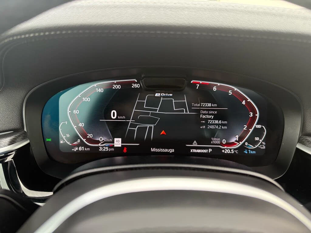 BMW 530E  * M-Package* * HeadUp* * AвтоКредит* (ЦЕНА ДО БГ) - изображение 9
