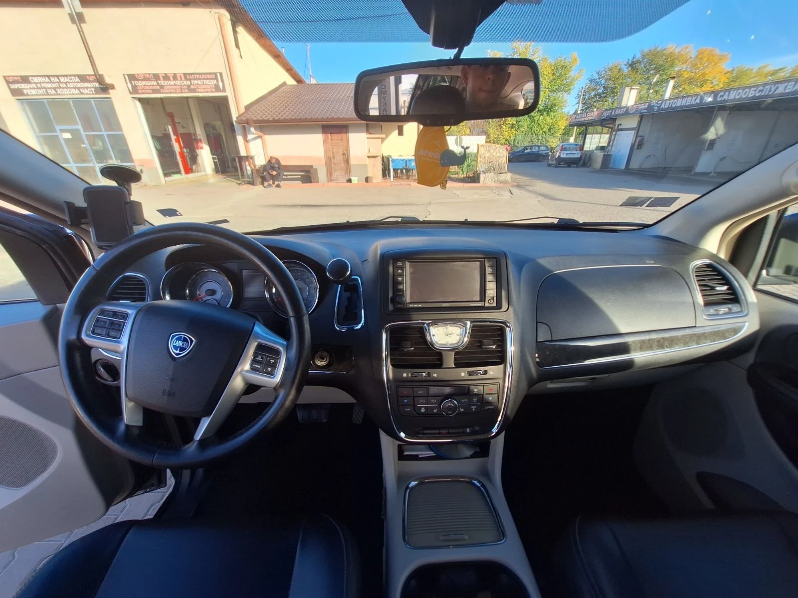 Lancia Voyager 2.8 kub. 174 k. | Mobile.bg   14