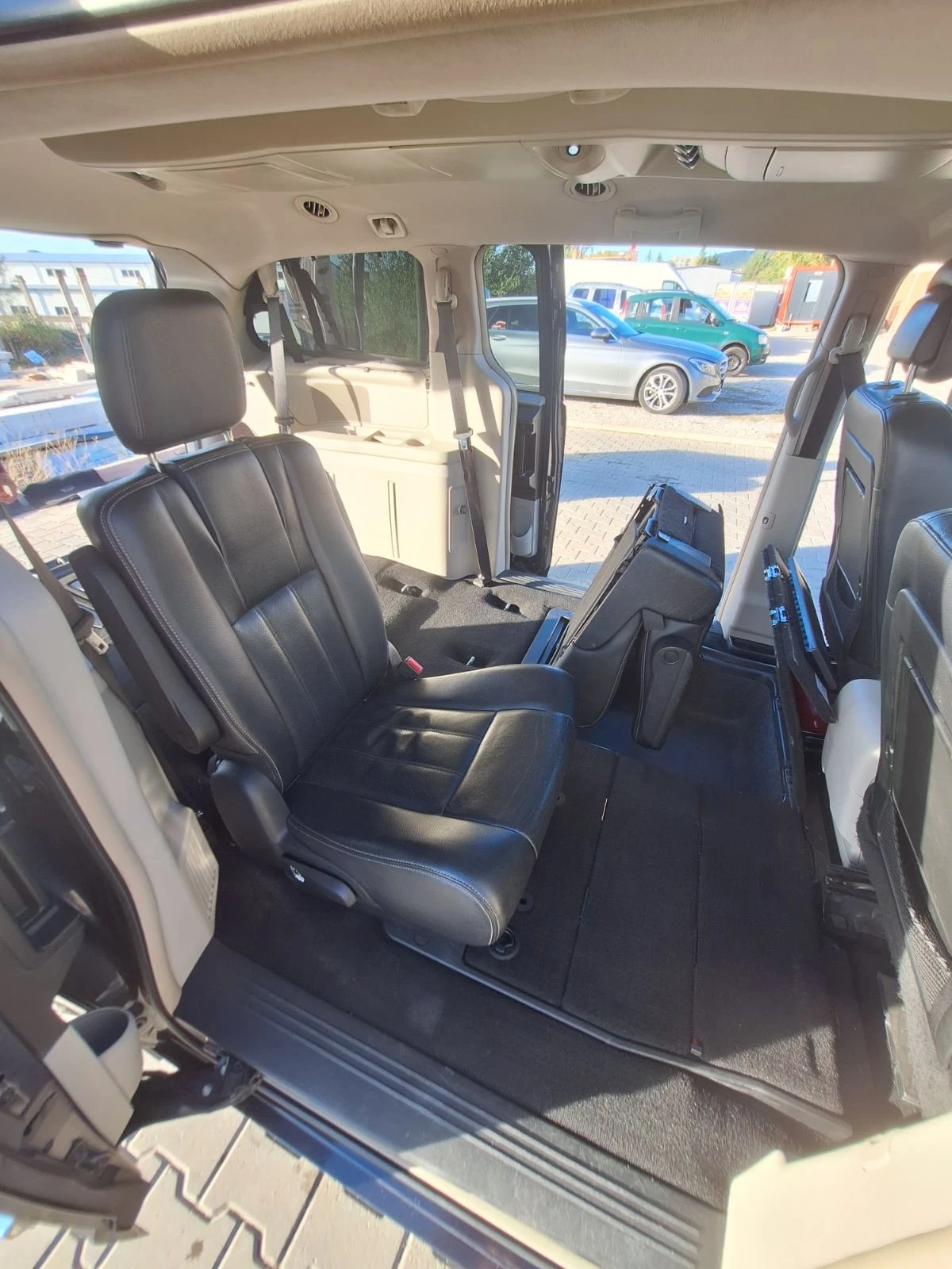 Lancia Voyager 2.8 kub. 174 k. | Mobile.bg   13